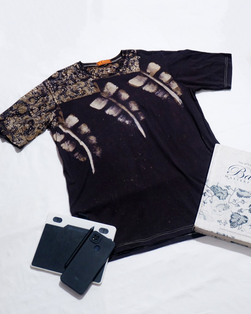 Kaos Ecoprint batik Hitam
